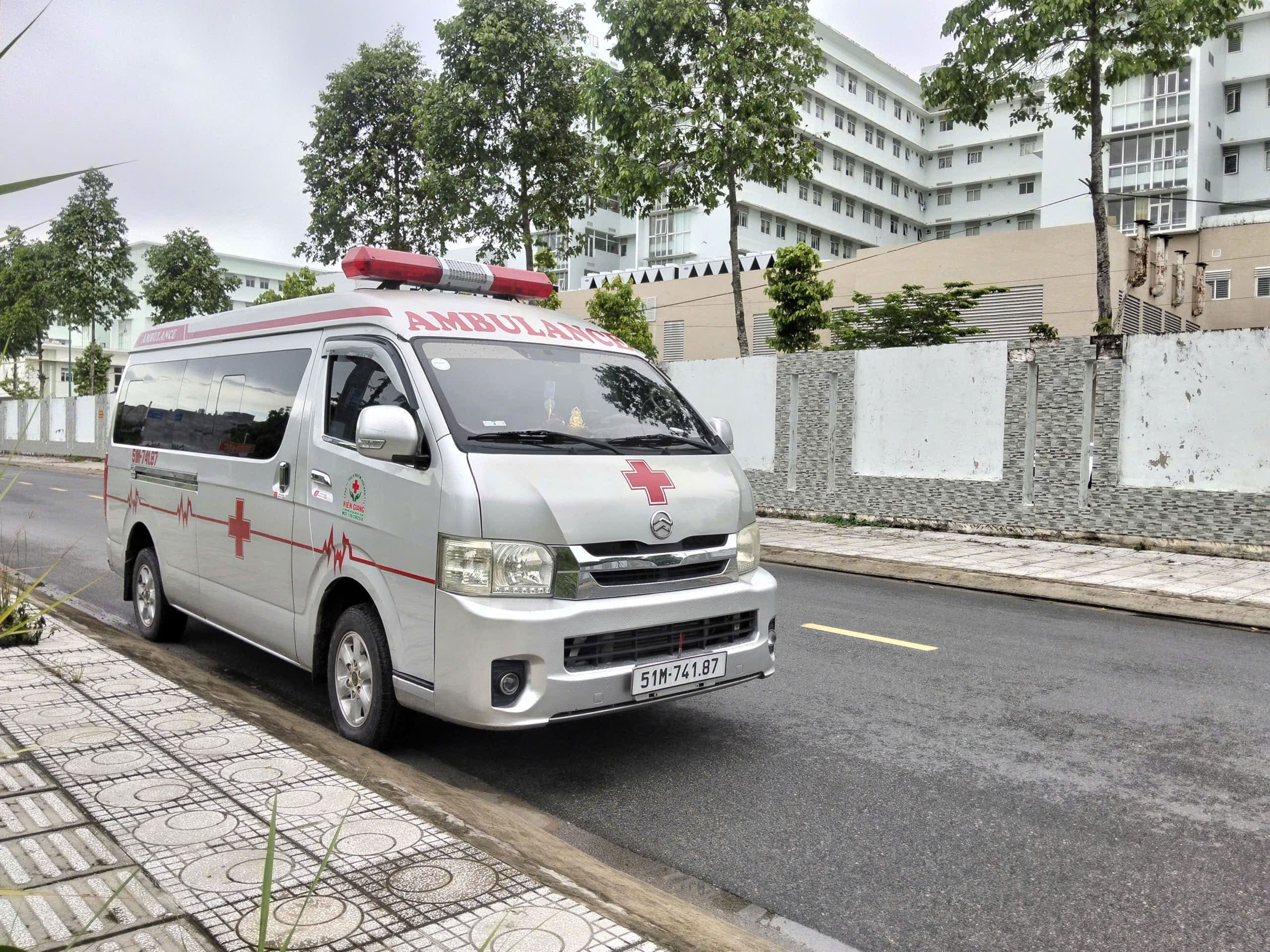 Đội xe cứu thương 115 Kiên Giang 9